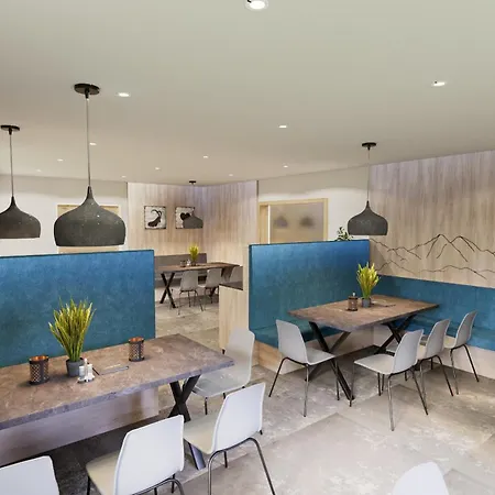 Hostel Maria Alm بيت شباب *